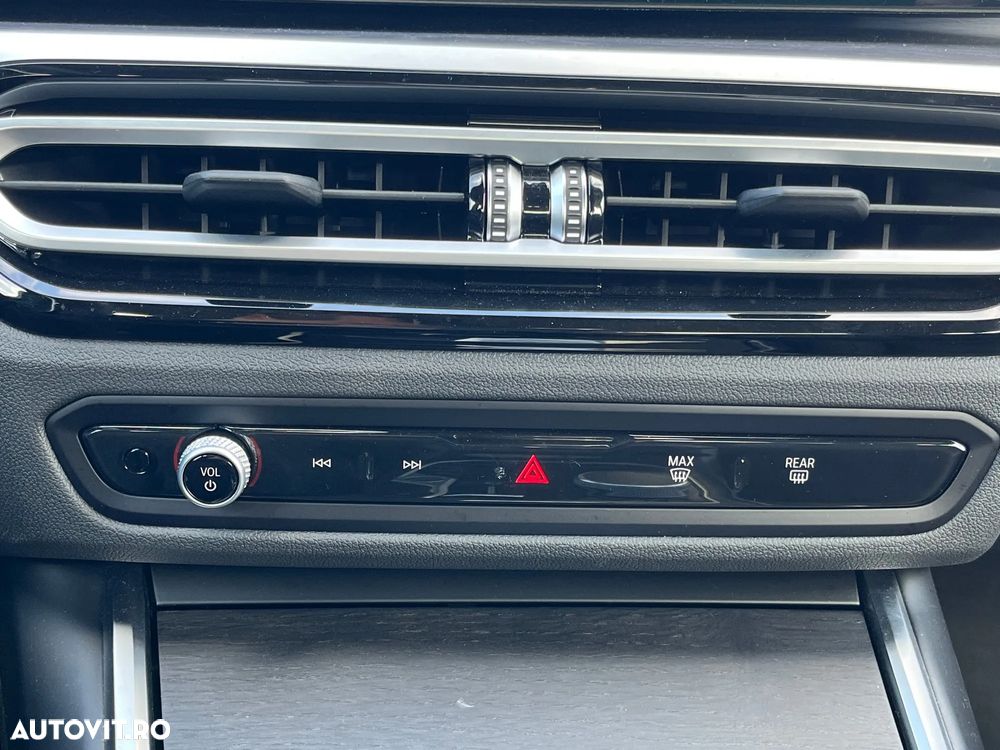 BMW Seria 3 320d xDrive AT MHEV - 22