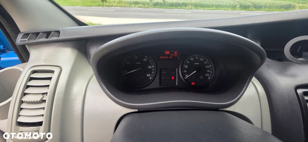 Renault Trafic - 11