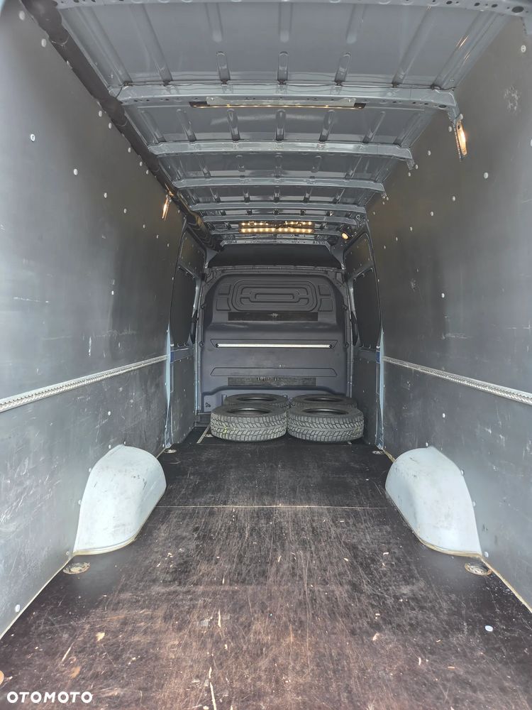 Mercedes-Benz Sprinter - 5