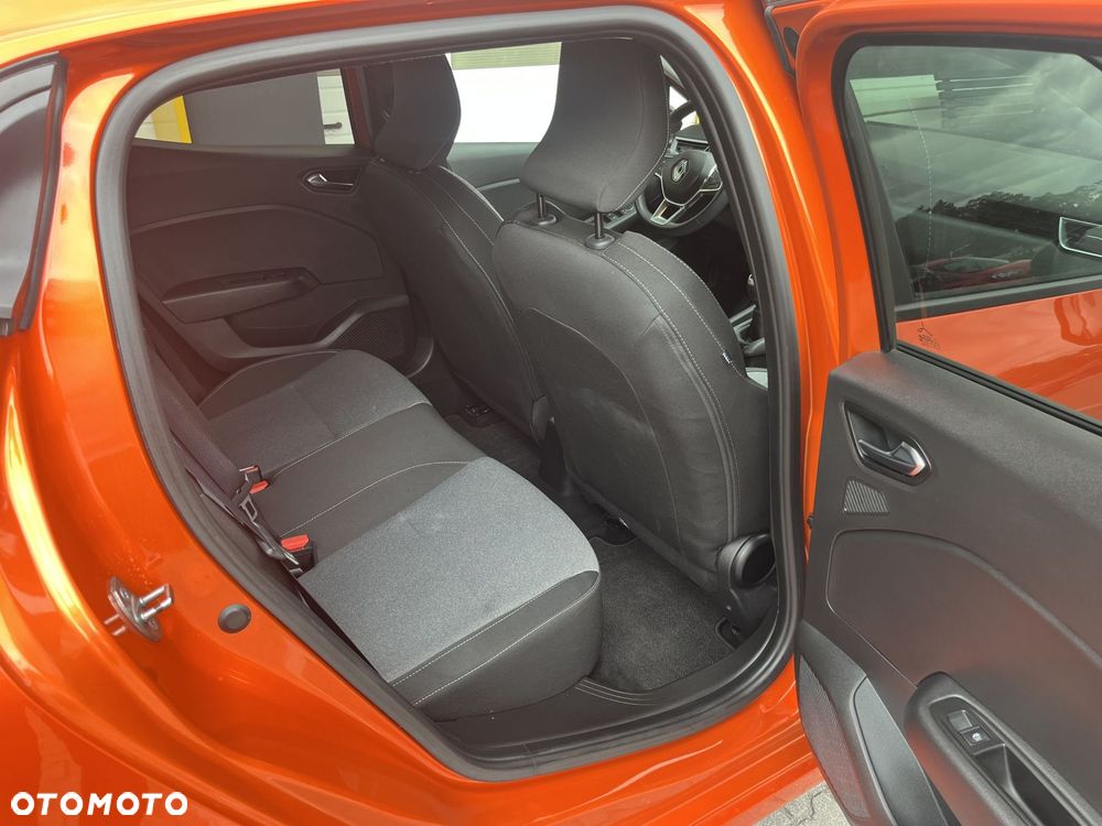 Renault Clio - 22