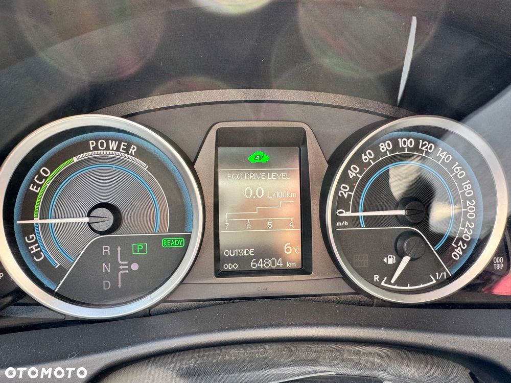 Toyota Auris ver-1-8-hsd-luna - 15