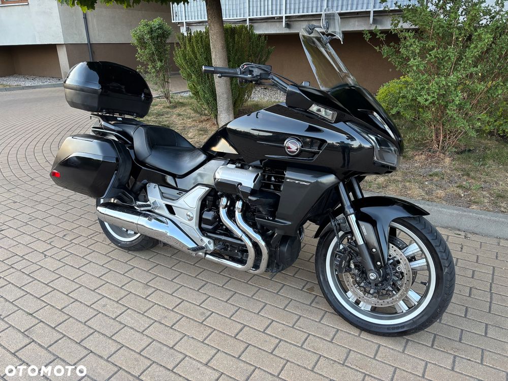 Honda CTX - 1