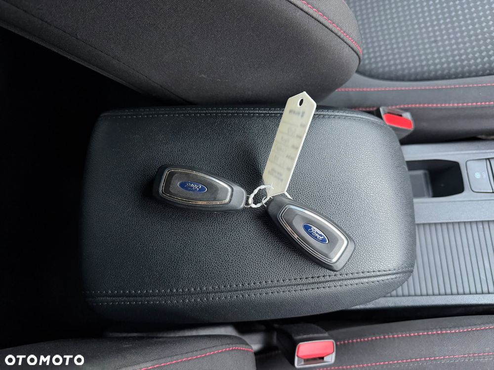Ford Focus - 22