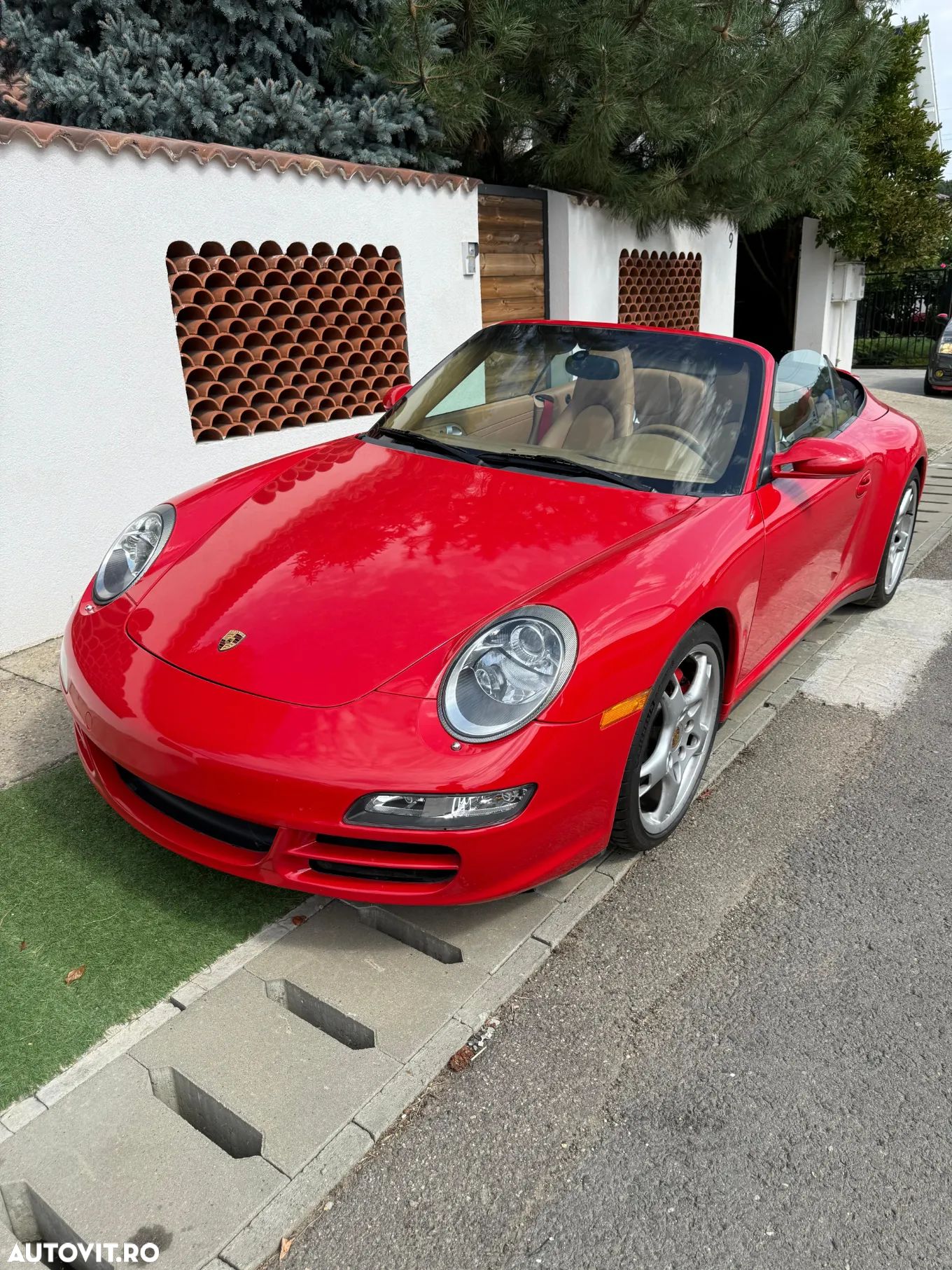 Porsche 911 Carrera 4 S Cabrio - 1