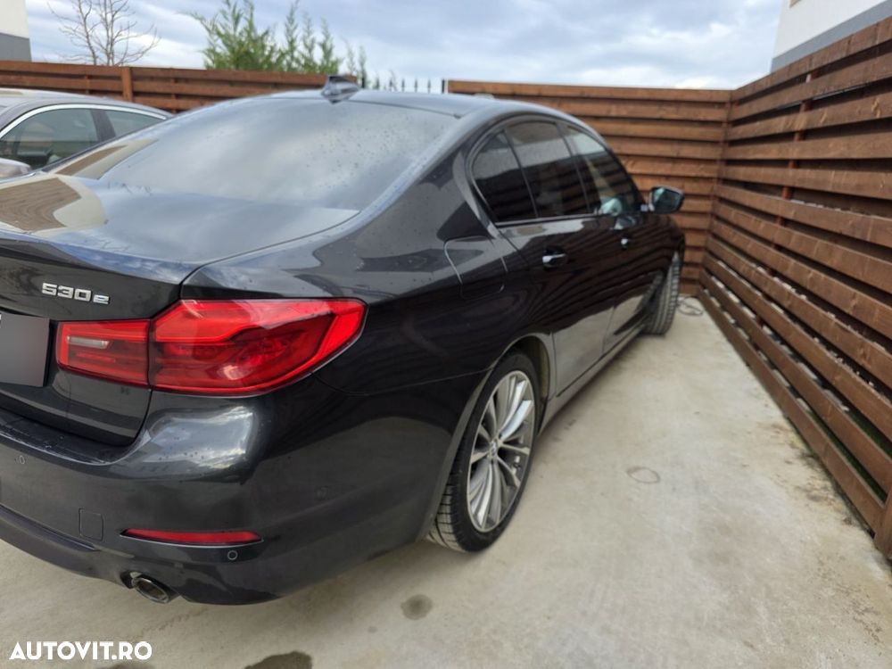 BMW 5 Series 2019 photo 2