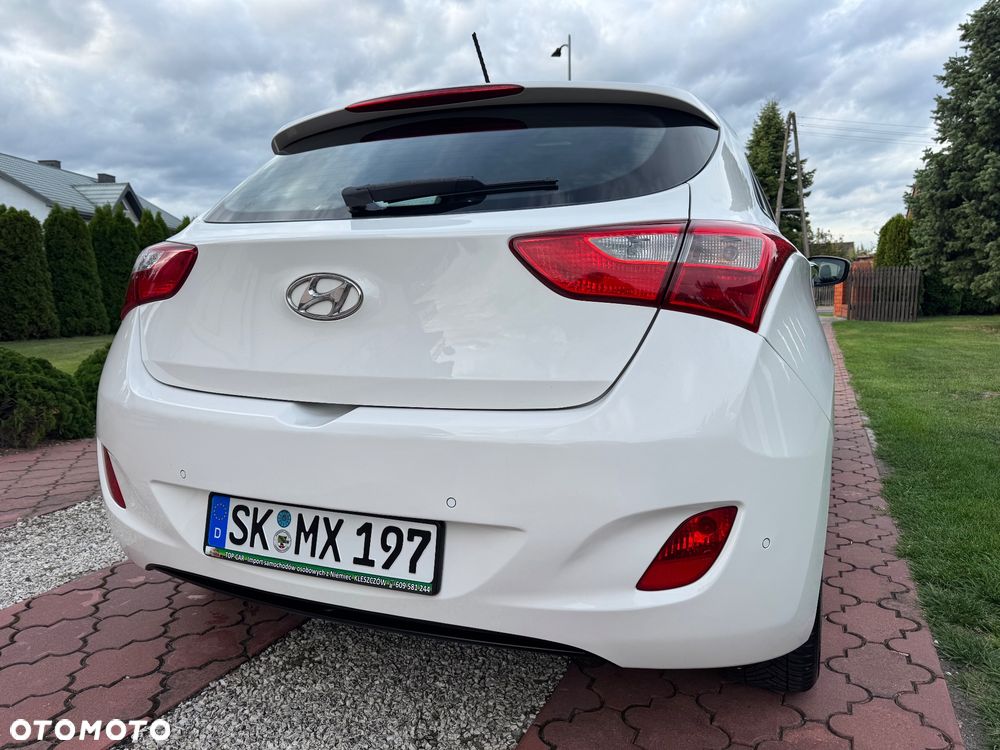 Hyundai i30 1.6 GDI Premium - 11