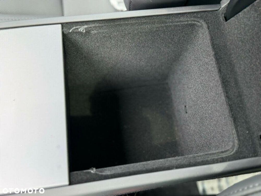 Tesla Model 3 Langstreckenbatterie Allradantrieb Dual Motor - 29