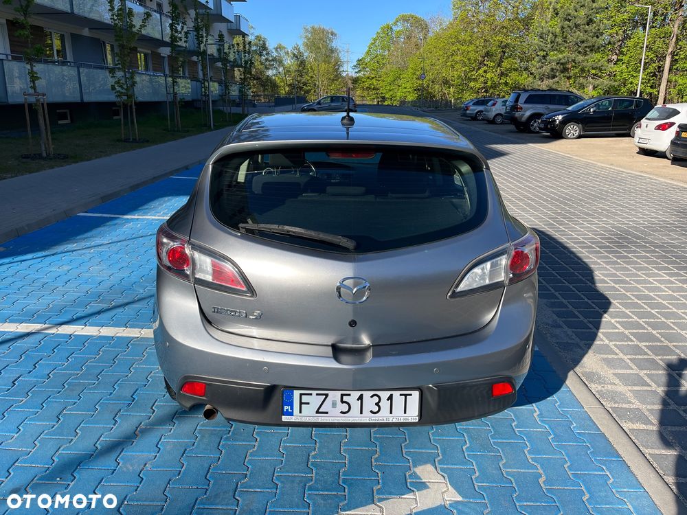 Mazda 3 1.6 Exclusive + - 3