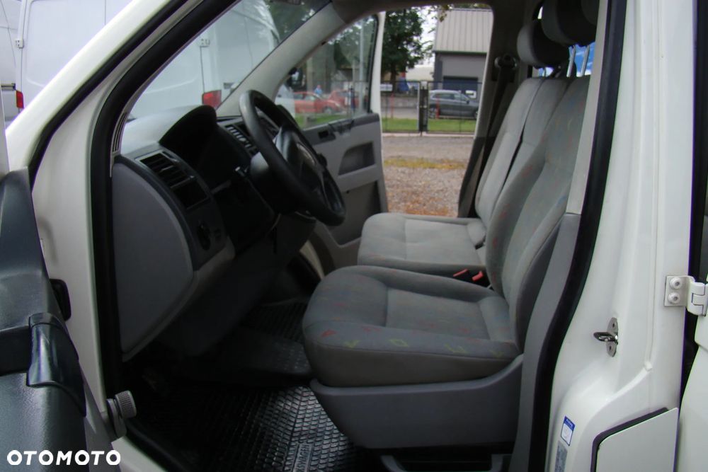 Volkswagen Transporter - 8