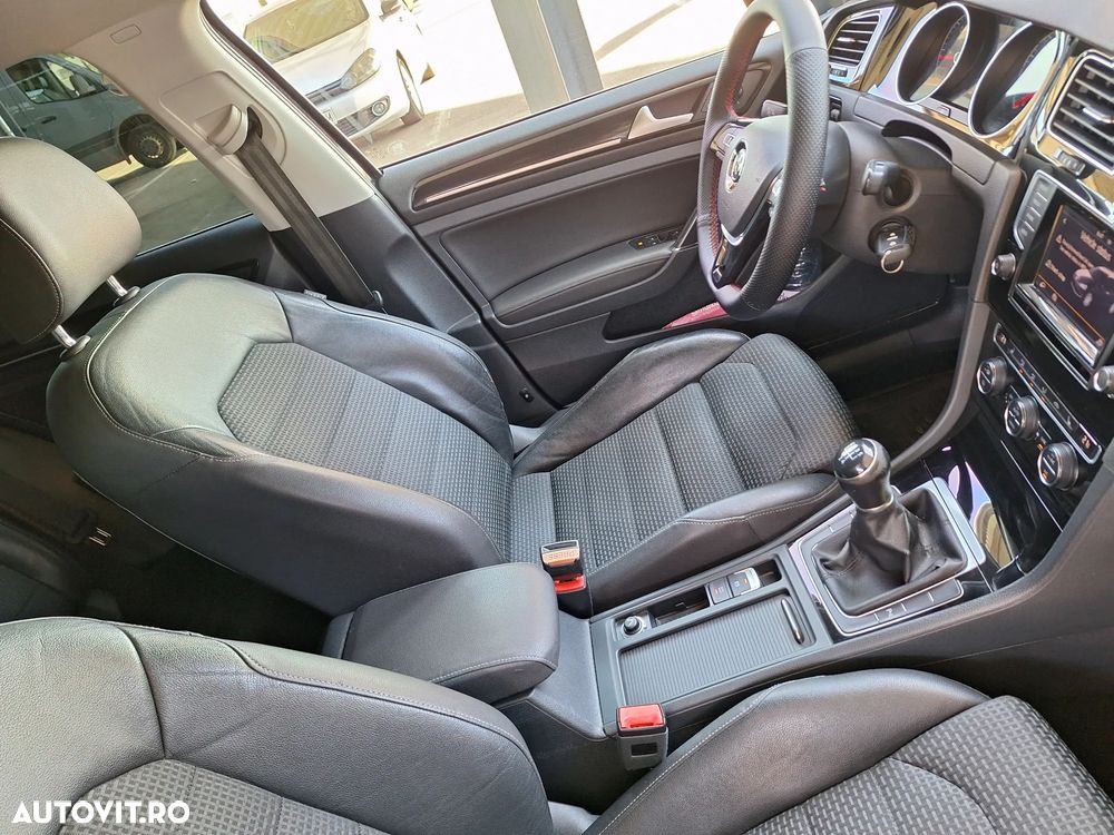 Volkswagen Golf 1.6 TDI DPF BMT Highline - 14