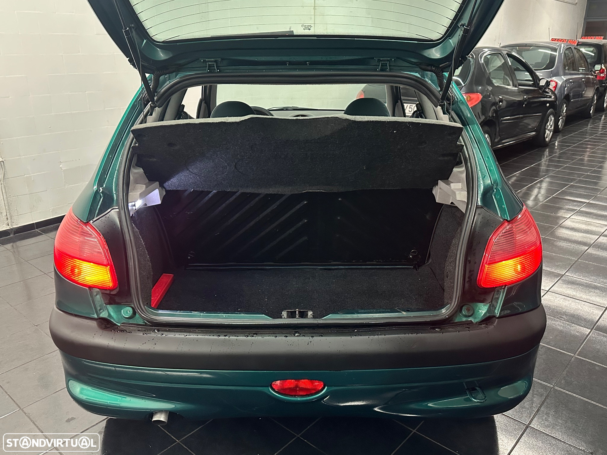 Peugeot 206 1.1 Color Line - 9