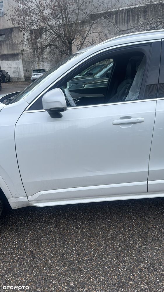 Volvo XC 90 D5 AWD Geartronic RDesign - 11