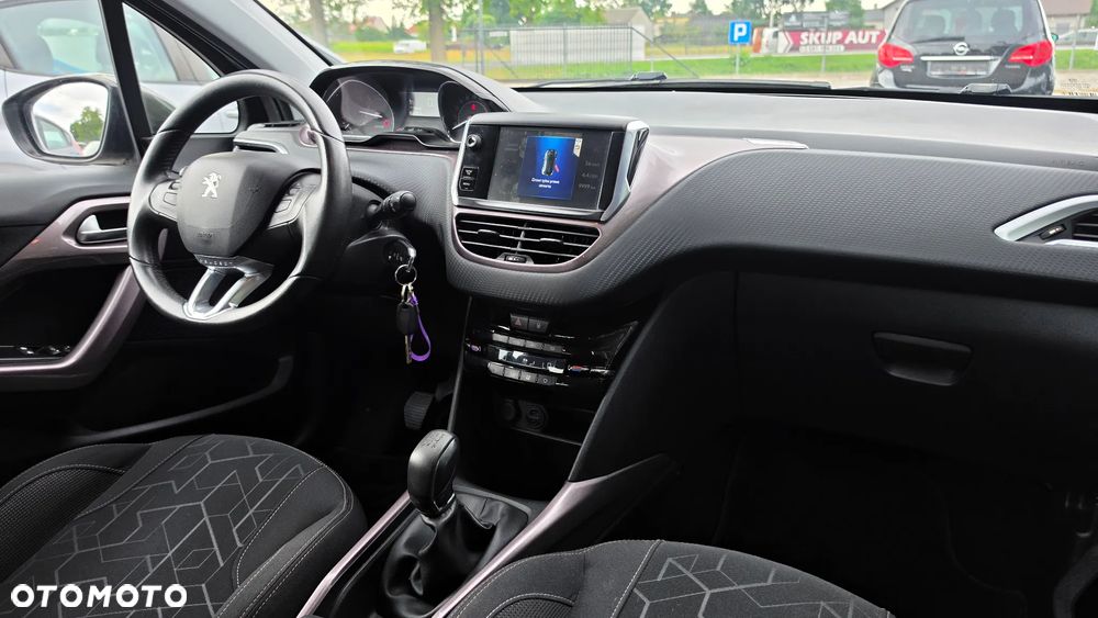 Peugeot 2008 1.6 e-HDi Style S&S - 12