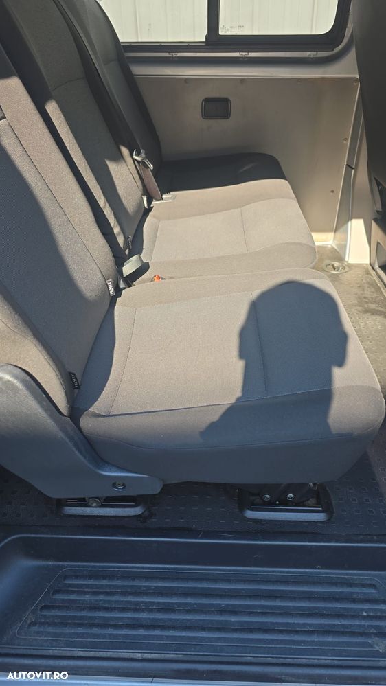 Volkswagen Multivan - 8