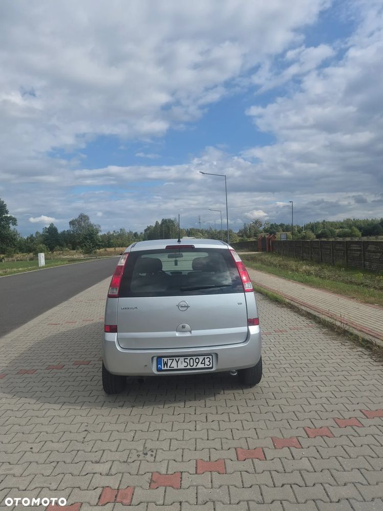Opel Meriva 1.8 16V Cosmo - 13