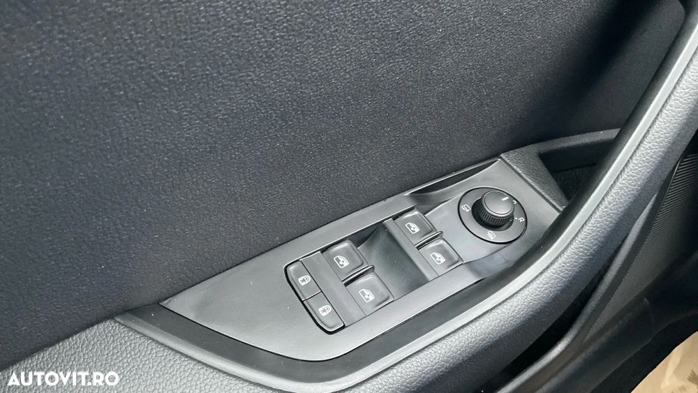 Skoda Superb 2.0 TDI DSG Ambition - 31