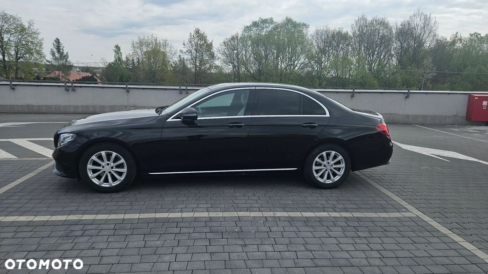 Mercedes-Benz Klasa E 220 d 9G-TRONIC - 4