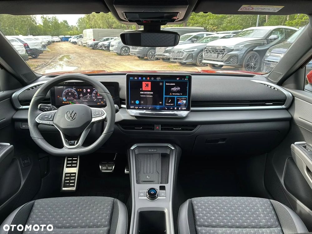 Volkswagen T-Roc - 13