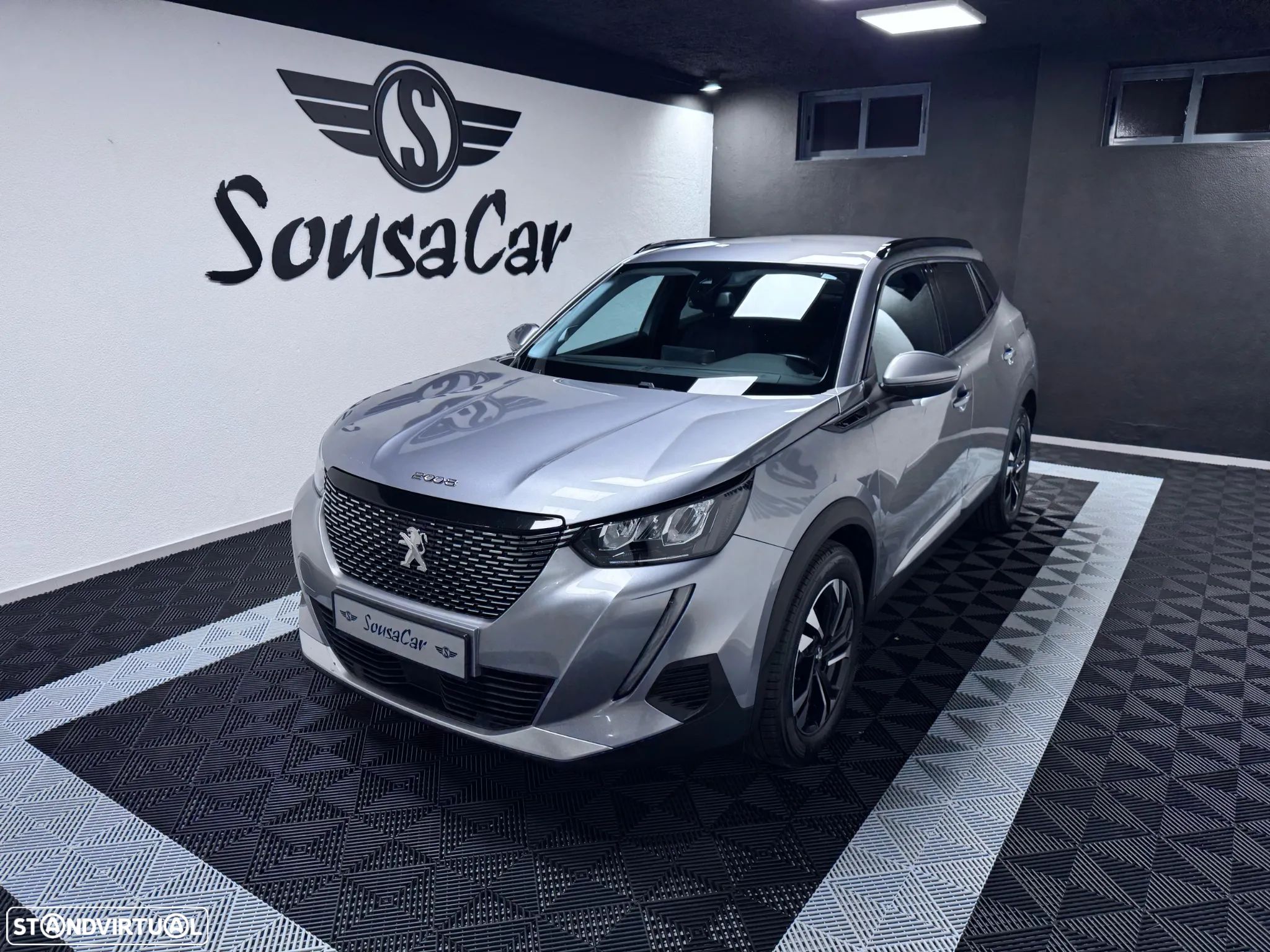 Peugeot 2008 PureTech 100 Allure - 1