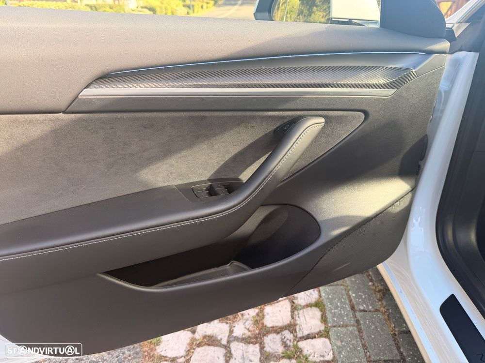 Tesla Model 3 Performance Dual Motor AWD - 18