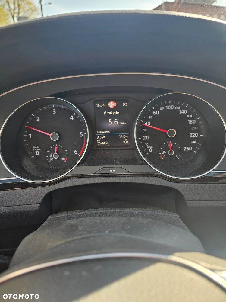 Volkswagen Passat 2.0 TDI BMT 4Mot Highline DSG - 9