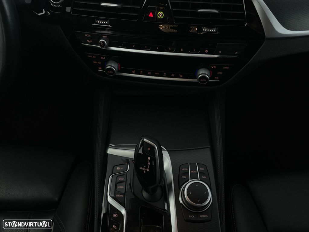 BMW 520 e - 16