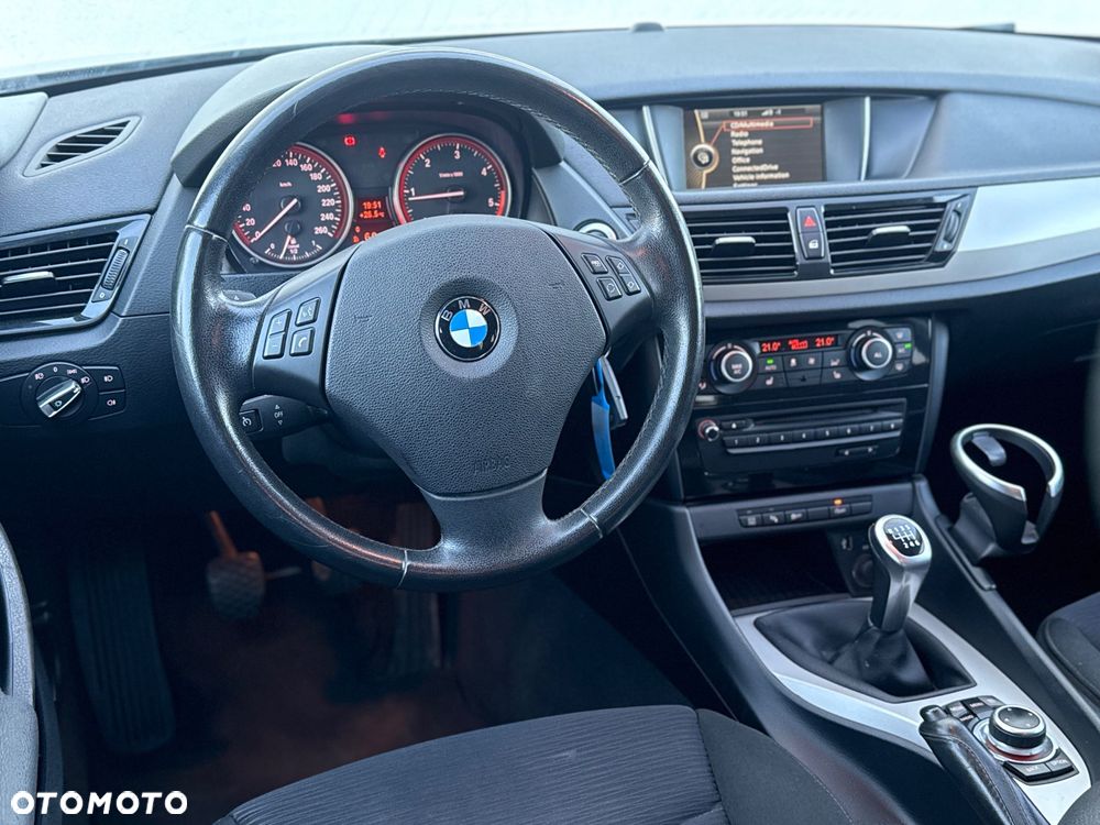 BMW X1 sDrive20d xLine - 38