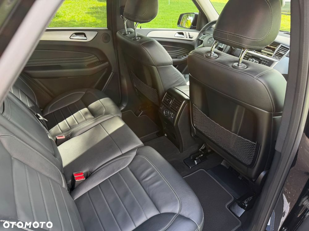 Mercedes-Benz ML 350 BlueTEC 4MATIC 7G-TRONIC - 7