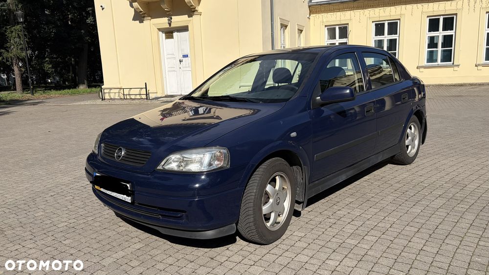 Opel Astra - 2