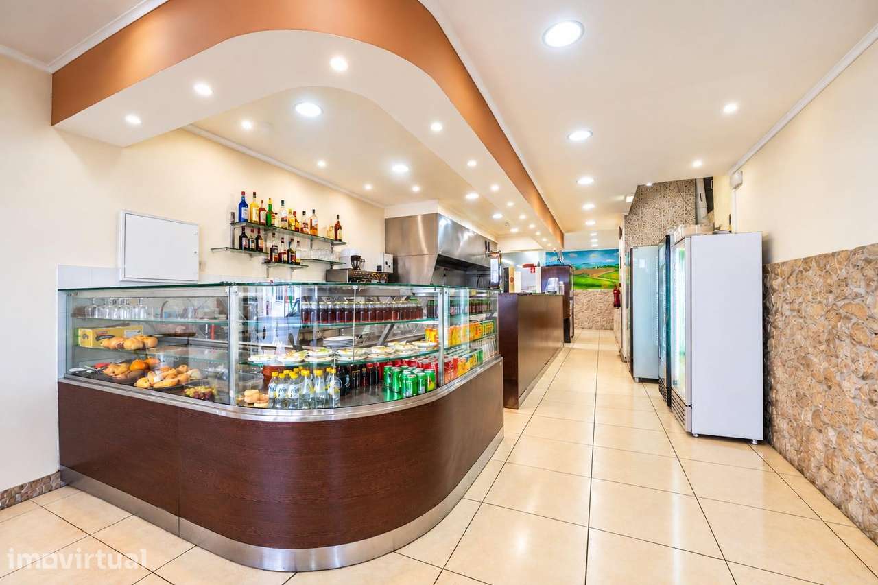 LOJA COM 120 M² + GARAGEM | CENTRO DA MALVEIRA