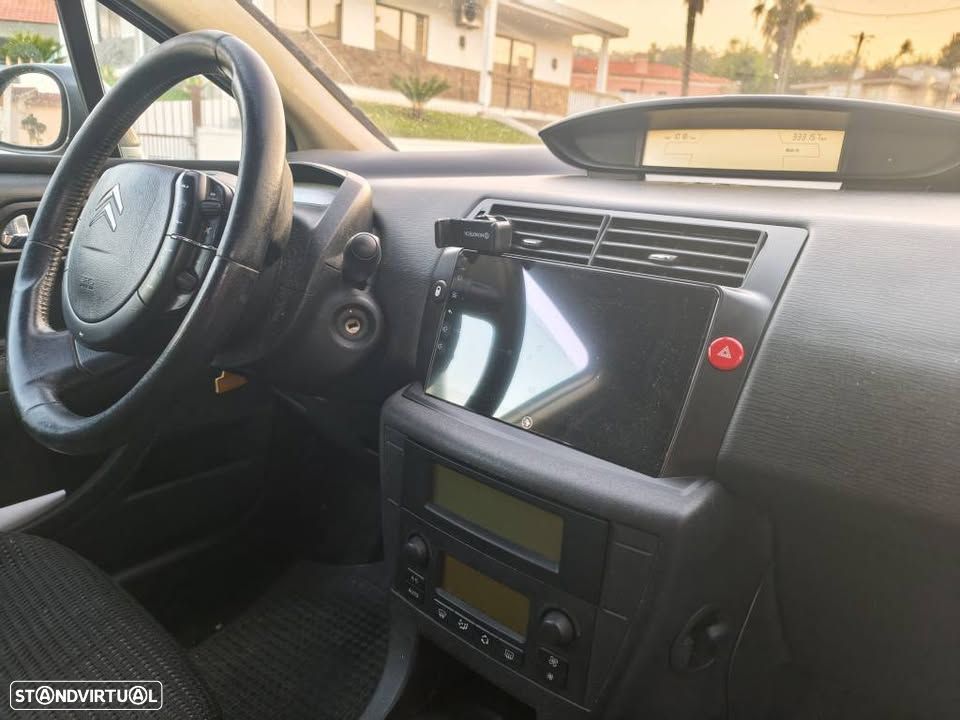 Citroën C4 1.6 HDi 110 VTS - 1