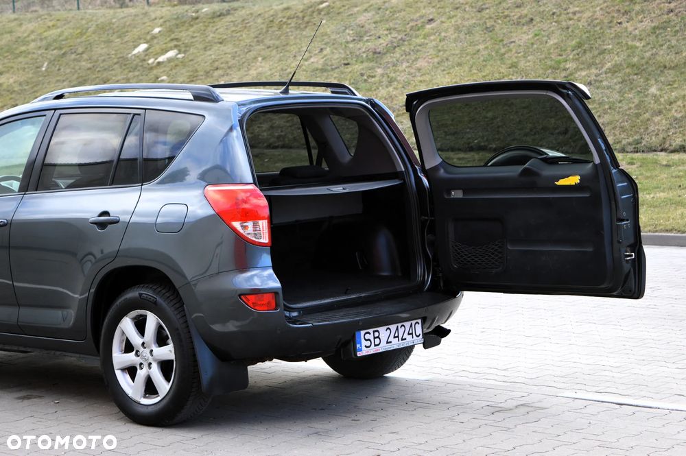 Toyota RAV4 2.0 VVT-i Prestige - 34