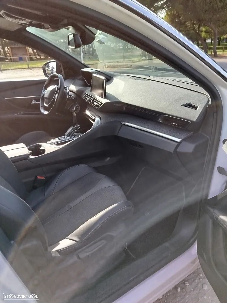 Peugeot 3008 1.5 BlueHDi GT Line EAT8 - 6