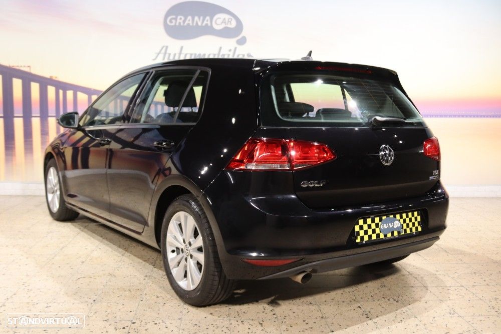 VW Golf 1.6 TDi BlueMotion Confortline - 2