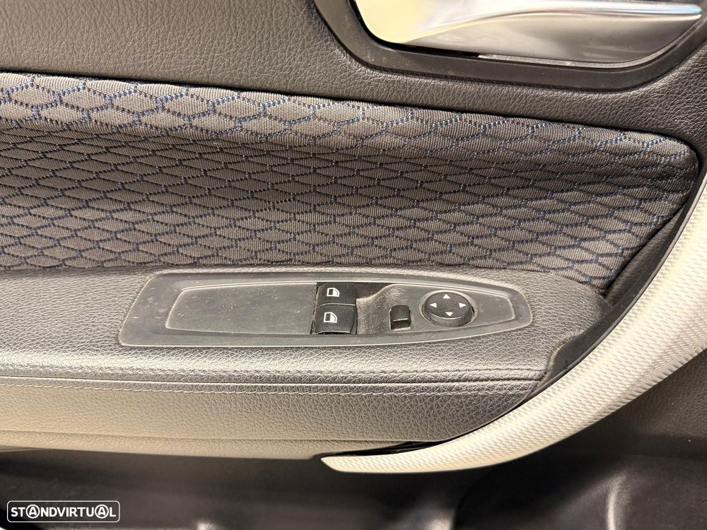 BMW 118 d Pack M - 32