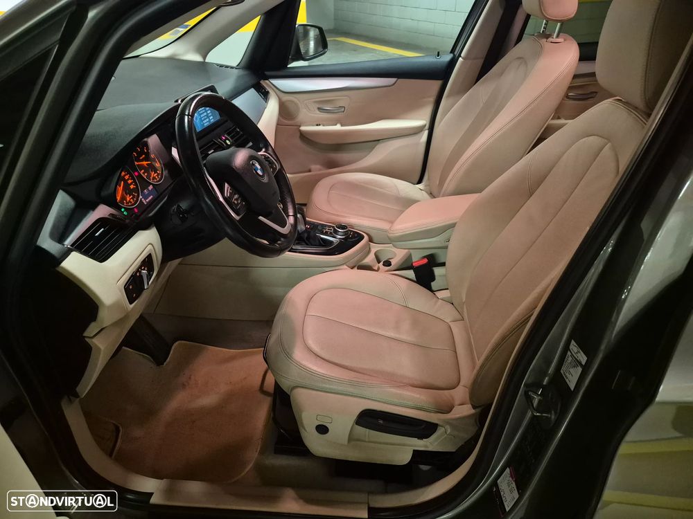 BMW 216 Active Tourer d Line Luxury Auto - 30