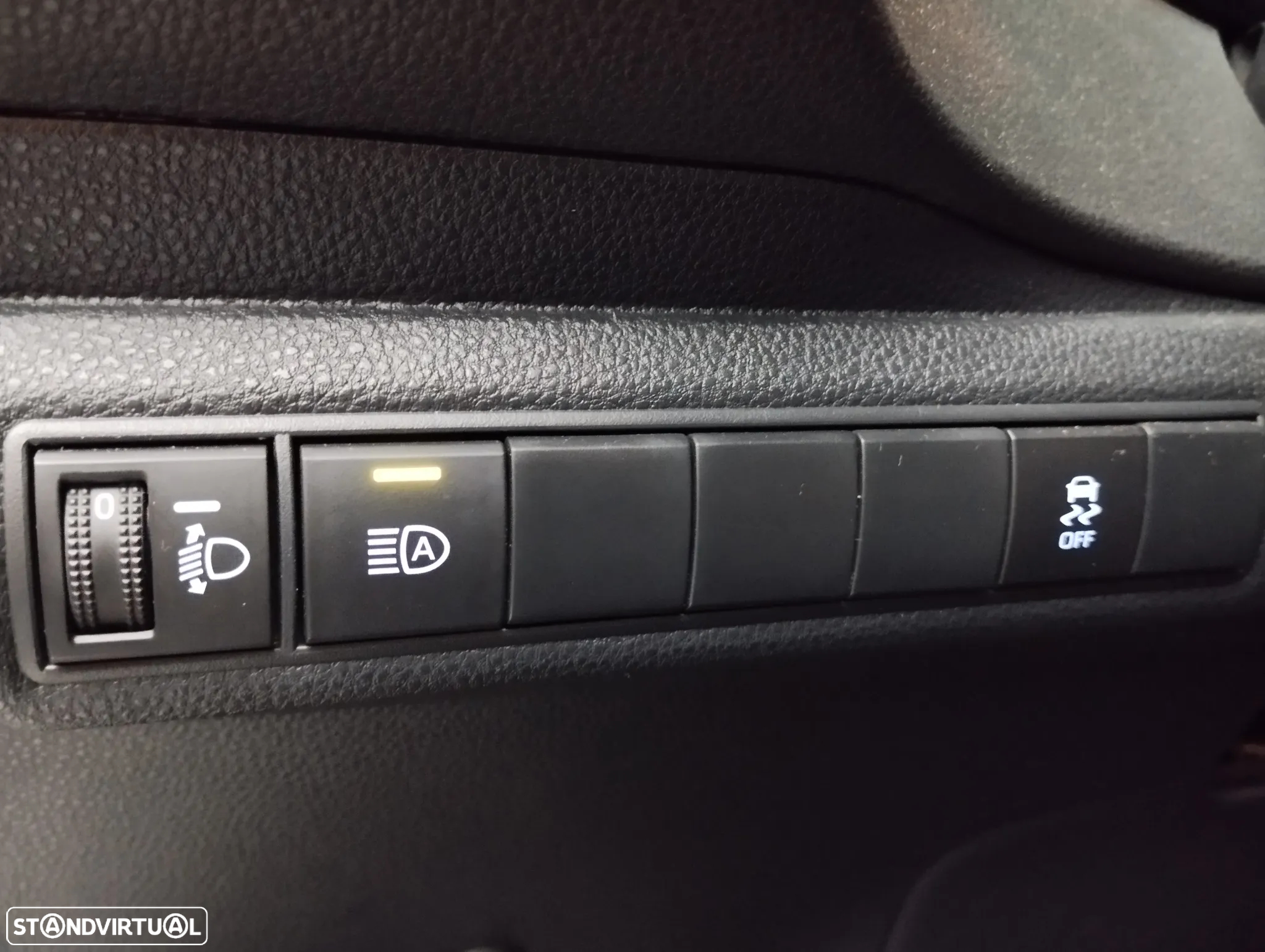 Toyota Corolla Touring Sports 1.8 Hybrid Comfort+P.Sport - 11
