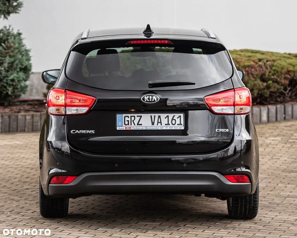 Kia Carens - 11