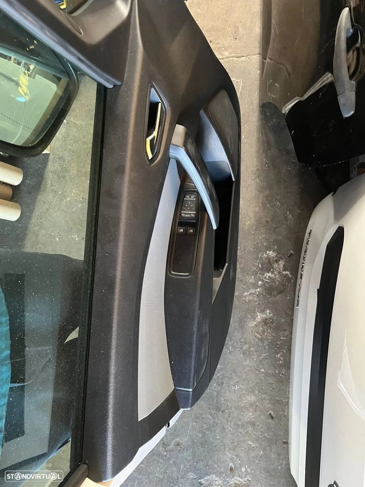 Renault Kangoo III 2025 - PORTA FRENTE ESQUERDA - PF669 - 5