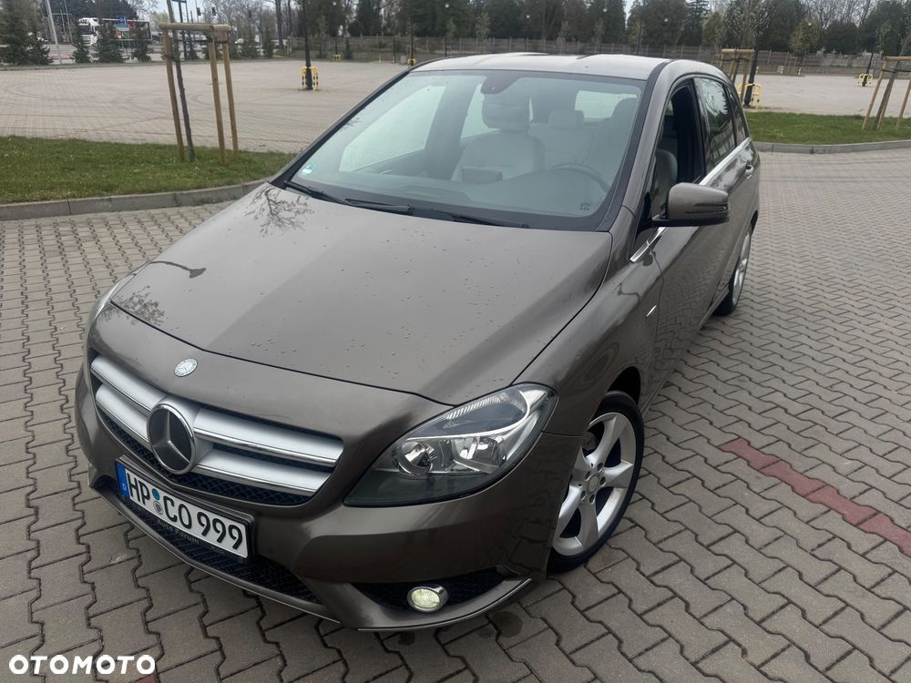 Mercedes-Benz Klasa B 180 BlueEFFICIENCY Edition Style - 2