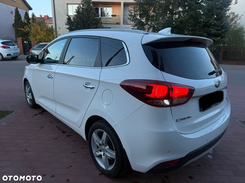 Kia Carens 1.7 CRDi L 7os - 9