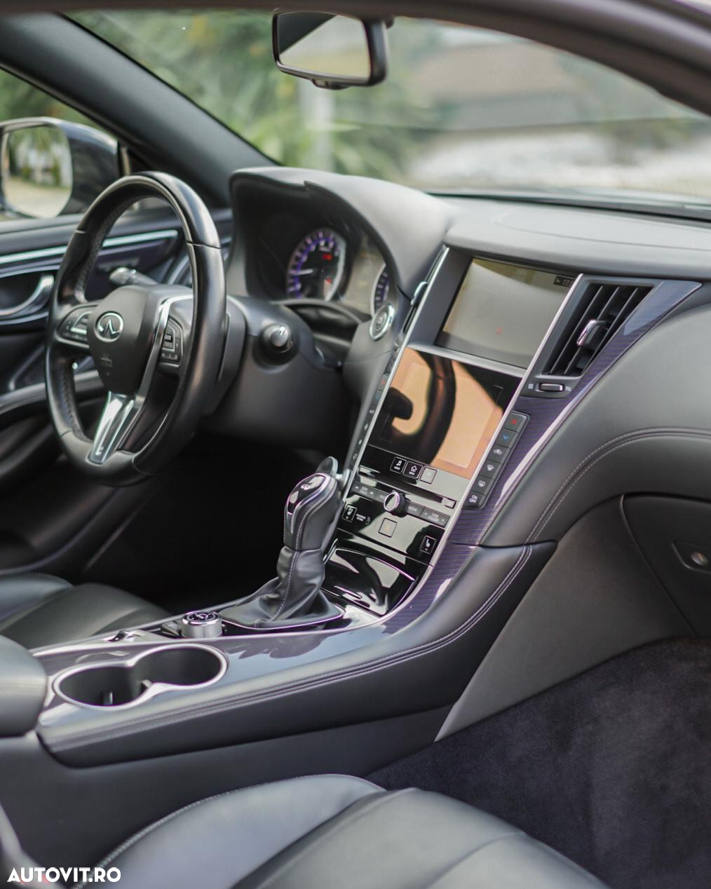 Infiniti Q60 - 15