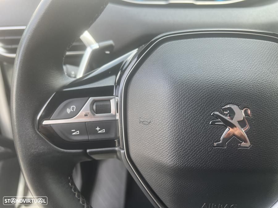 Peugeot 3008 225 e-EAT8 Allure Pack - 26