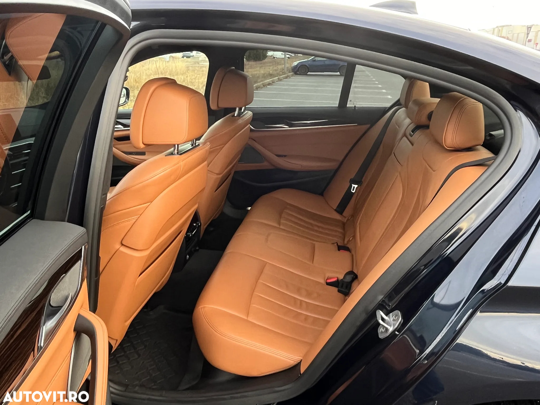 BMW Seria 5 520d Aut. Luxury Line - 2