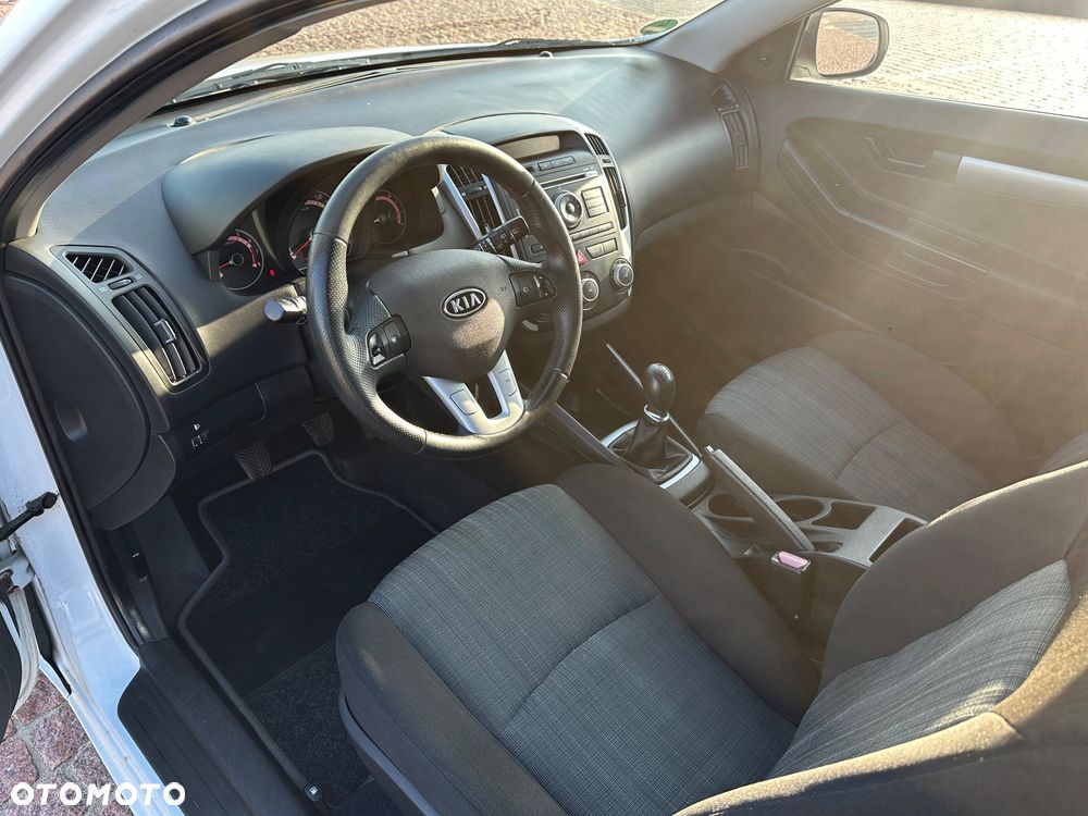 Kia ProCeed 1.4 M - 5