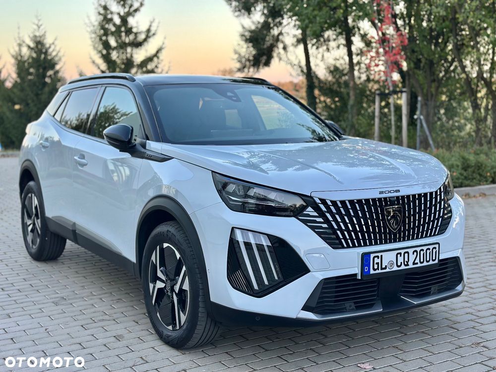 Peugeot 2008 PureTech 130 EAT8 GT Exclusive - 3