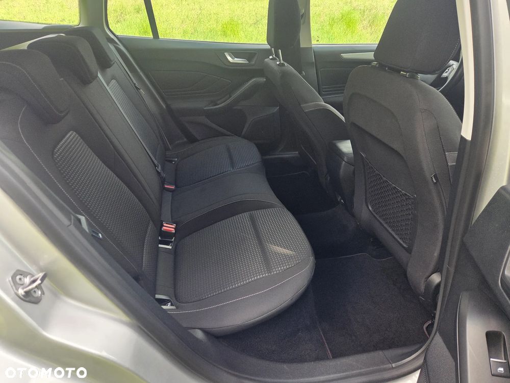Ford Focus 1.5 EcoBlue Start-Stopp-System TITANIUM - 11