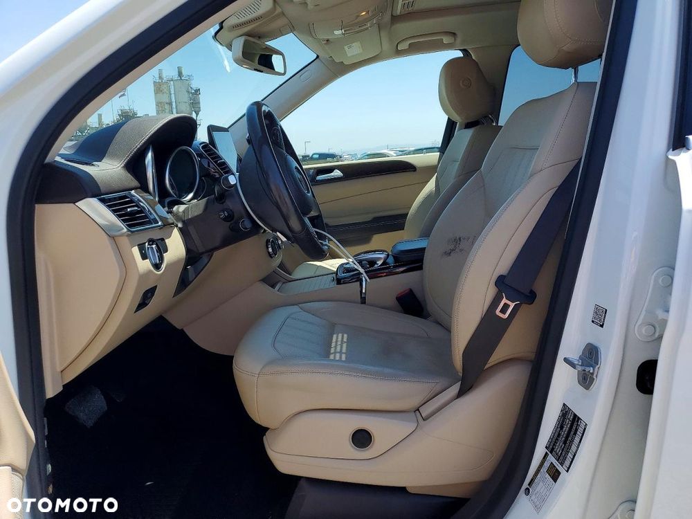 Mercedes-Benz GLS - 7
