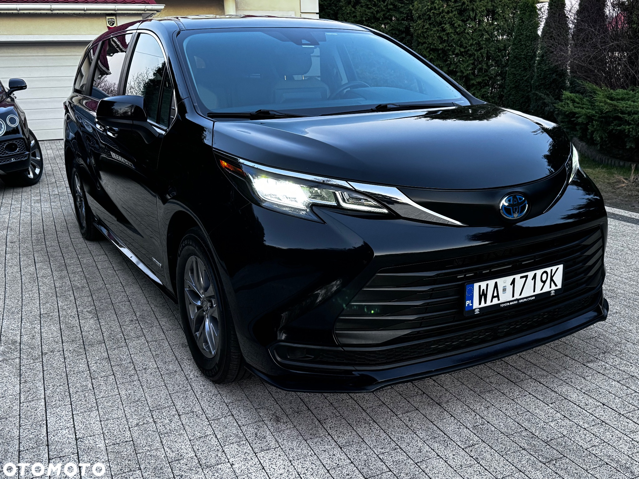 Toyota Sienna - 7