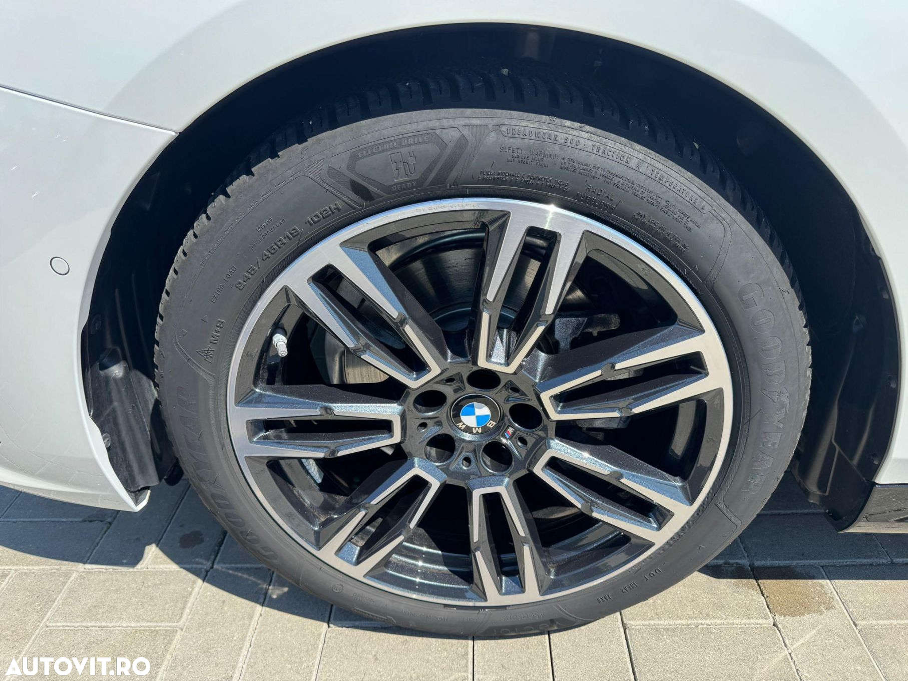 BMW Seria 5 - 32